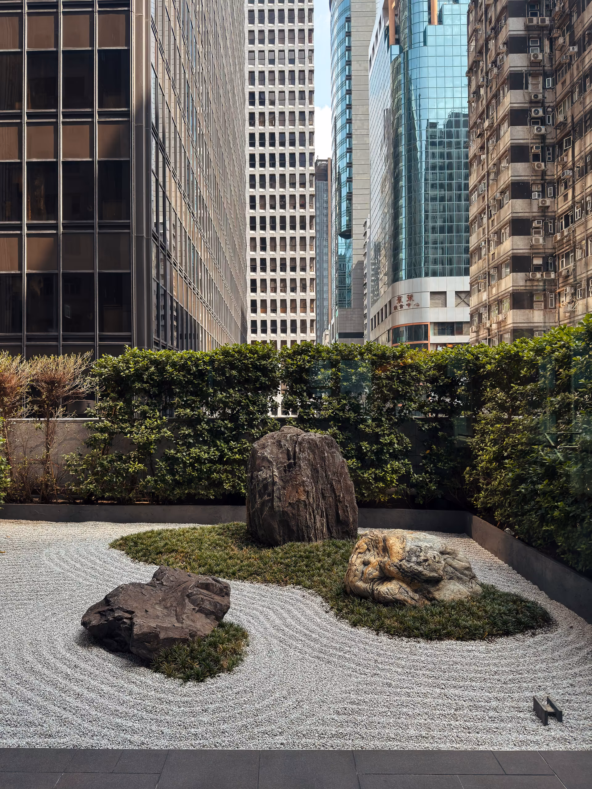 Aki Hotel Hong Kong, Hong Kong — hospitality photograph 3 of 10 by Adrien Lahoussaye